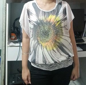 Women's Flowy Floral Top