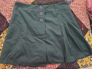 Green Button-Up Pleated Mini Skorts