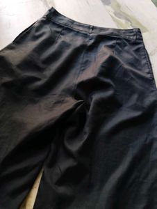 Chic Wide-Leg Black Pants