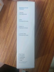 Undry hydrating Facial Cleanser