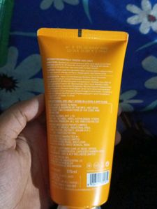 Dot &amp; Key Vitamin C+E Super Bright Gel Face Wash