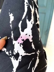 women's Black &amp; White Abstract Print three quarter