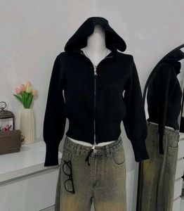 Black Cropped Zip-Up Hoodie