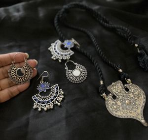 Thread Pendant Necklace With 2 Pair Ok JUMKHAS