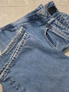 Light Wash straight Leg Jeans
