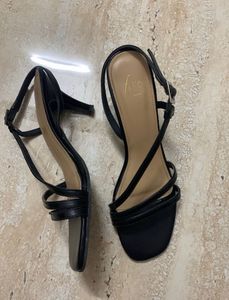 Five By Inc.5 Black Heels