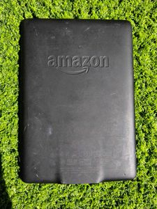 Amazon Kindle (8th Generation, 6" Display, Wi-Fi)