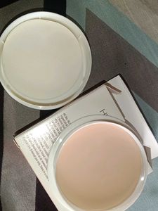 Hilary Rhoda Glow Up Compact Powder