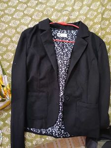 H&amp;M black blazer