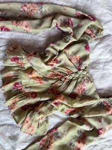 floral top
