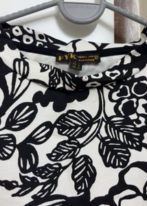 Bold Floral Print Black &amp; White Top