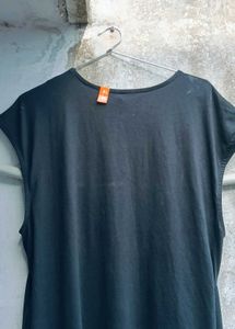 Chic Black Midi Dress with Knot Detail
