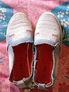 Fashionable Blue Denim Slip-ons