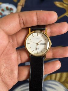Timex USA Vintage Golden Watch( Diamond Cut Glass)
