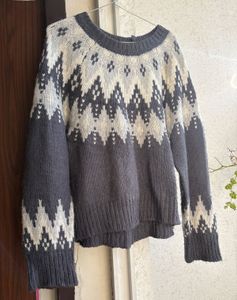 Cozy Patterned Pullover Sweater
