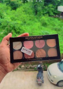 🇺🇸 revolution Blush &amp; Highlighter Palette