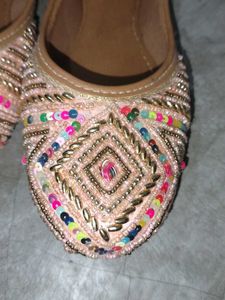 traditional Punjabi jutti you like new