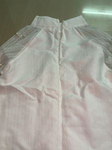 Korean Pearl Sleeve Top 🤍