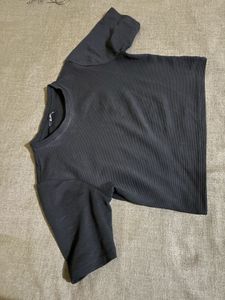 Ribbed Cropped Tee