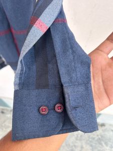 Men's Classic Plaid Button-Down Shirt