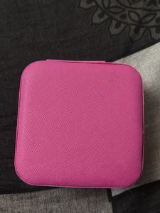 Compact Pink Jewelry Organizer