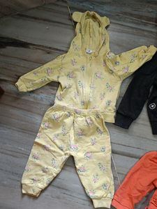Offer Combo Of 4 Sweat Ware