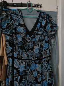 Chic Blue Floral Print Dress