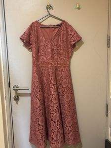 Elegant Lace Midi Dress