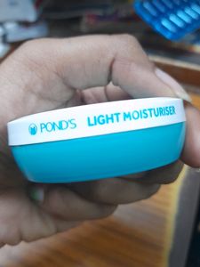 POND'S Light Moisturizer