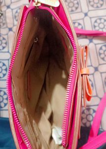 Caprese Fuchsia Bag