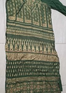 AURELIA Gold Printed Festive Kurti