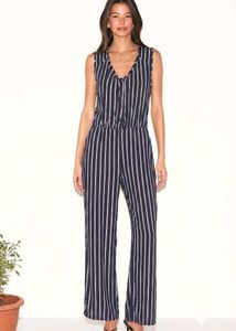 Striped Sleeveless Jumpsuit 💫