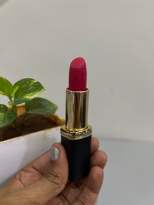 L’Oreal Paris Pink Lipstick- Shade: Raspberry syrup