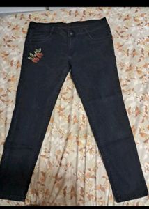 2 Cute Green Top 💚and floral black denim👖