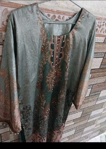 Elegant pakistani suit