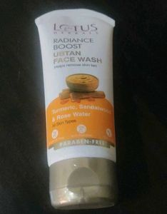 Lotus Herbals Radiance Boost Ubtan Face Wash