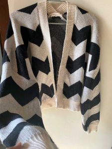 Stylish Patterned Knit Sweater