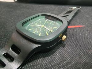 FAHNA LUXURIOUS SPORTS WATCH FOR MENS