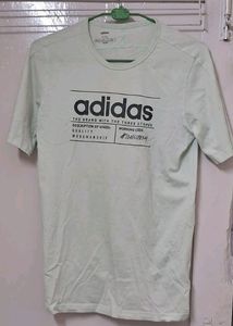 Adidas Tshirt