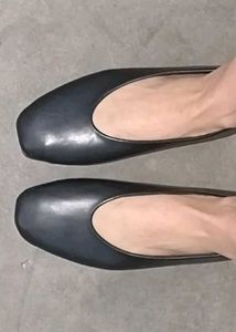Bata black ballet flats