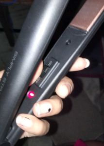 Iconic Me Simply Straight Hair Straightener