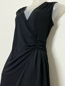Chic Black Sleeveless Wrap Dress