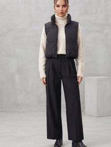 Puffer Vest with elastic at the bottom