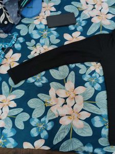 women black collar top