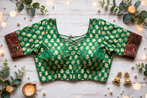 Elegant Silk Blend Saree with Blouse