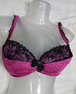 💙 Pink Lace Trim Bra