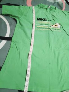Nike Graphic T-Shirt