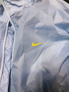 🎧🏃‍♀️Nike Lightweight Windbreaker Jacket