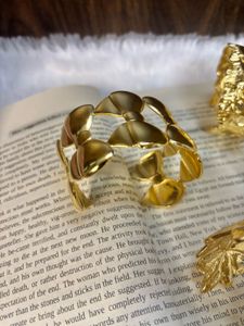 Vintage Gold Bow handcuff