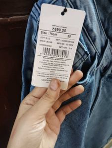 SHEIN Blue Wash Cropped Jeans